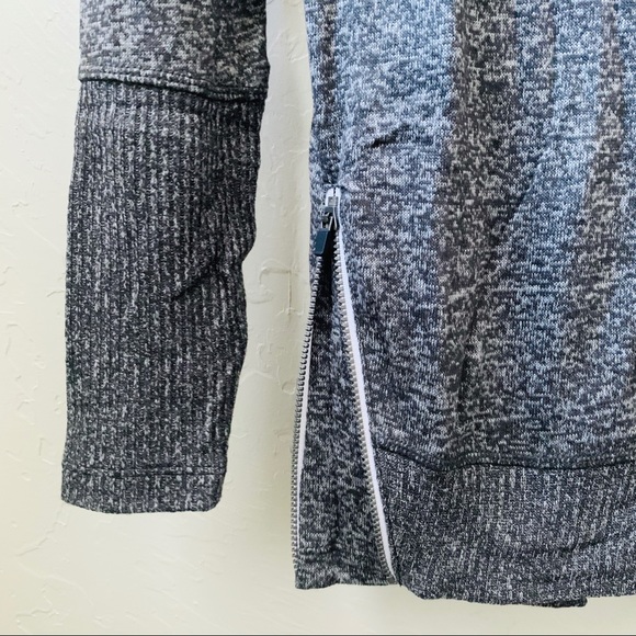 NWT Danskin Now gray crewneck pullover sweater XS - Picture 3 of 7